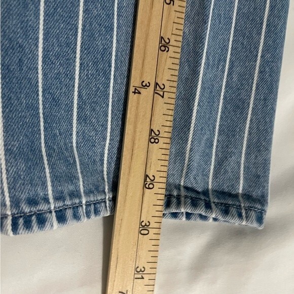 AMERICAN EAGLE Mom Jean | Size 6 Long | Hi-Rise Blue with White Stri… - Picture 4 of 8
